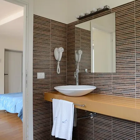 Arenella 3*