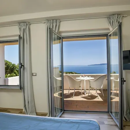Hotel L'Arenella Hotel 3*